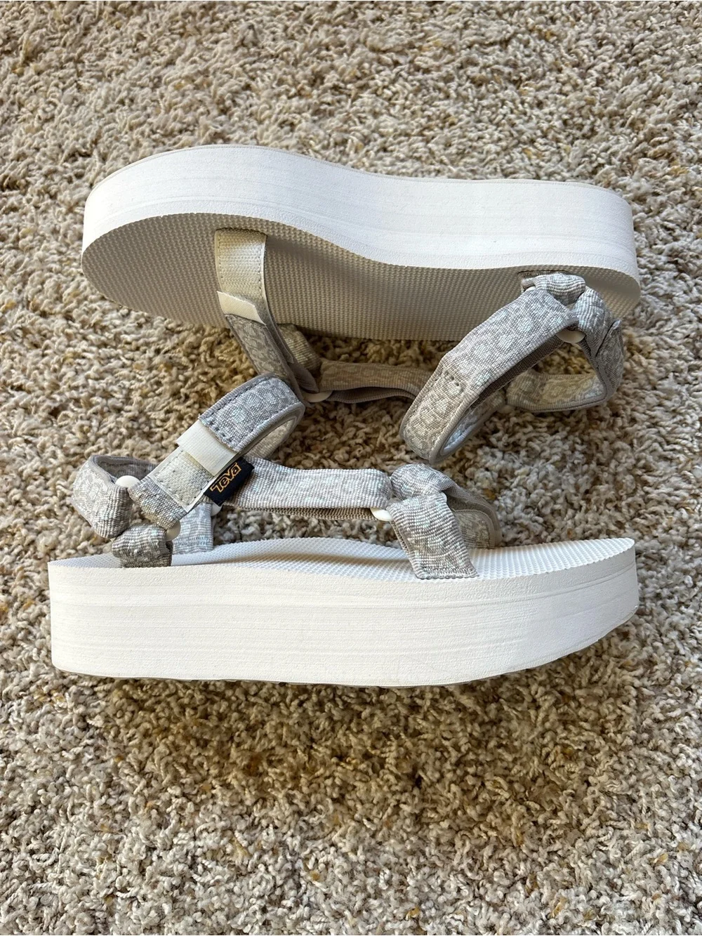 Teva White Platform Universal Sport Sandals White/Gray/Seafoam Leopard Print